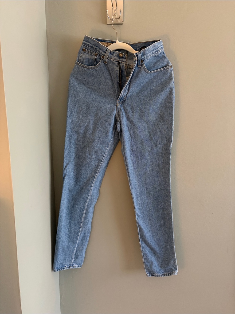 Express High-Rise Straight Leg Jeans in Light Blue